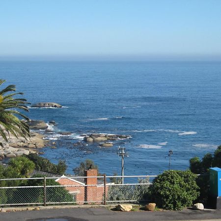 61 On Camps Bay Bed & Breakfast Кейптаун Екстериор снимка