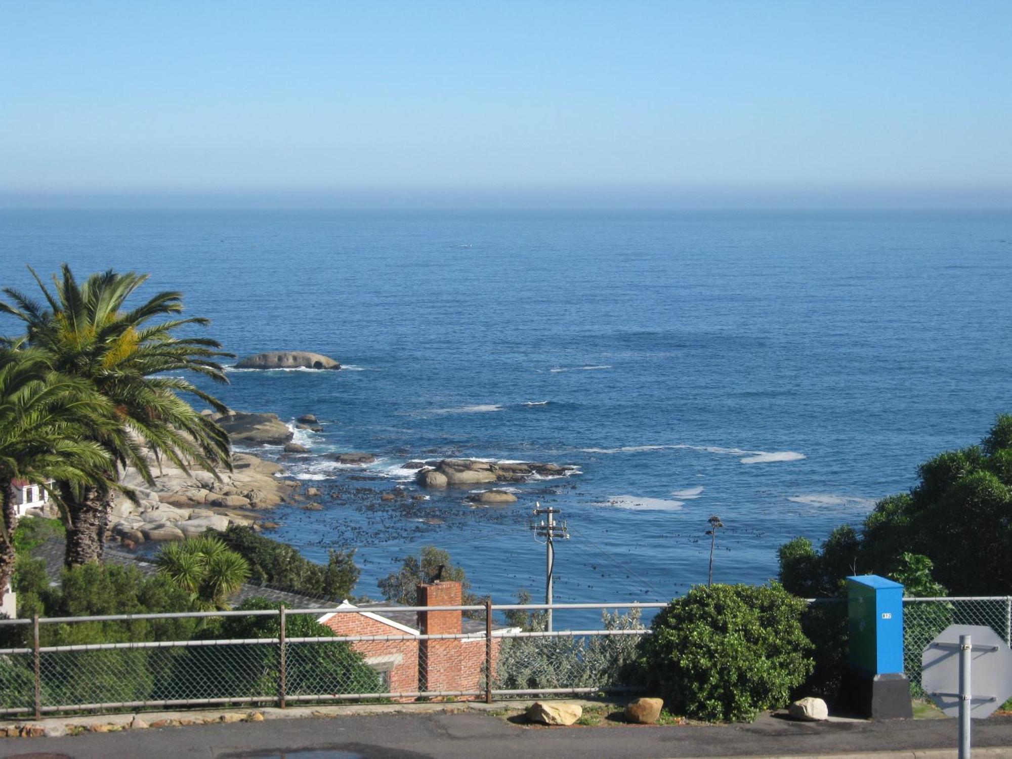 61 On Camps Bay Bed & Breakfast Кейптаун Екстериор снимка