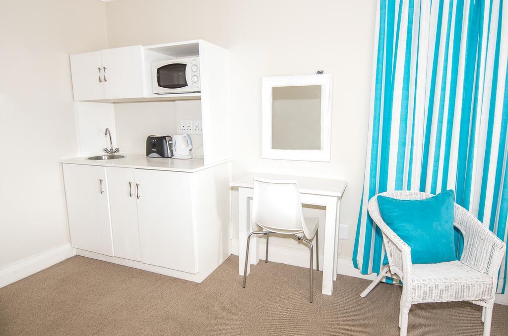 61 On Camps Bay Bed & Breakfast Кейптаун Екстериор снимка
