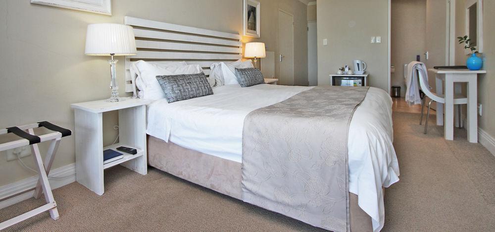 61 On Camps Bay Bed & Breakfast Кейптаун Екстериор снимка