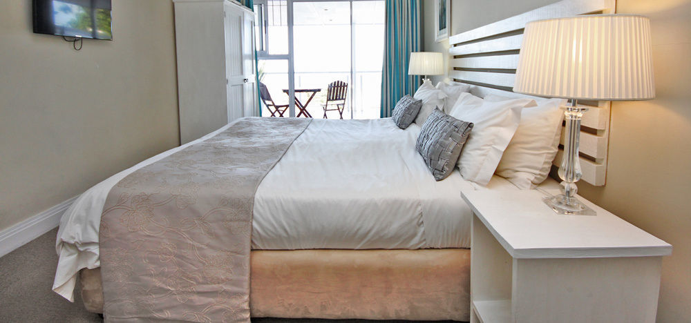 61 On Camps Bay Bed & Breakfast Кейптаун Екстериор снимка