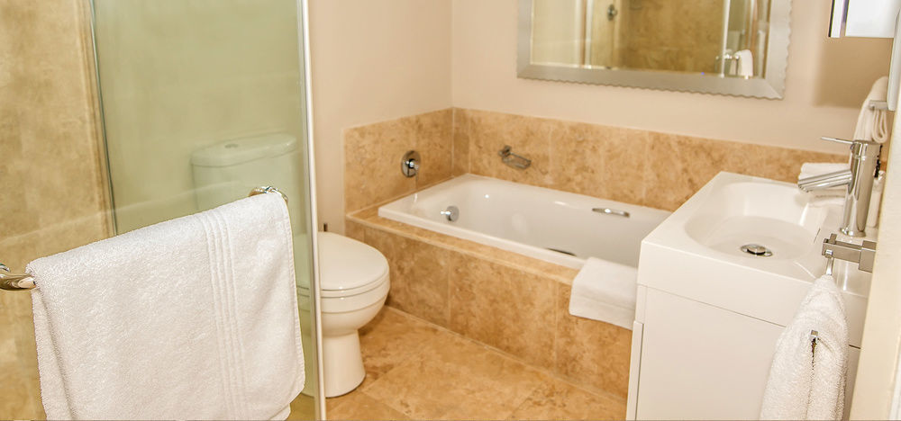 61 On Camps Bay Bed & Breakfast Кейптаун Екстериор снимка