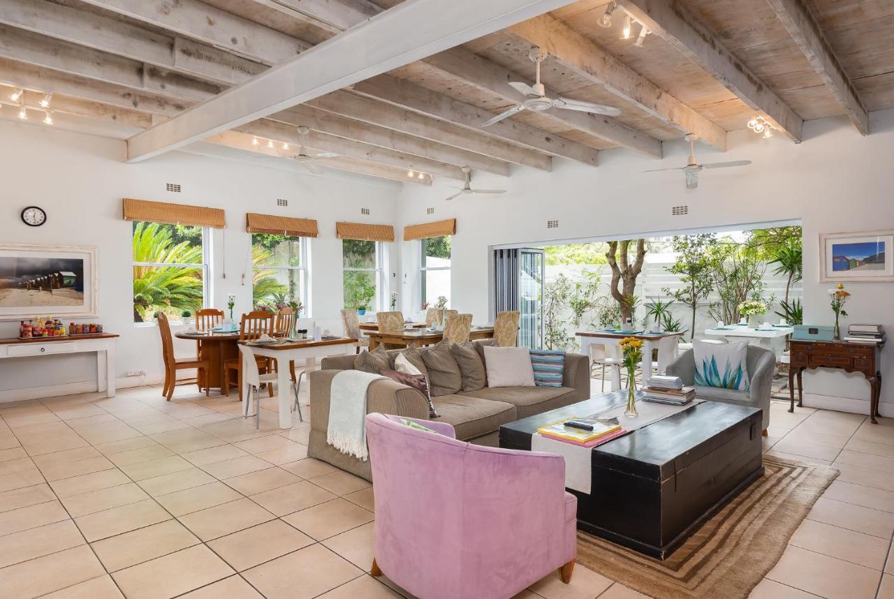 61 On Camps Bay Bed & Breakfast Кейптаун Екстериор снимка
