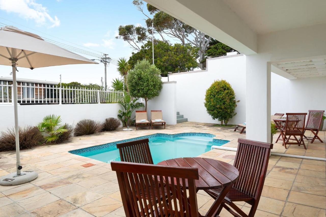 61 On Camps Bay Bed & Breakfast Кейптаун Екстериор снимка