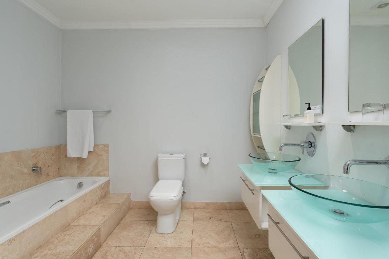 61 On Camps Bay Bed & Breakfast Кейптаун Екстериор снимка